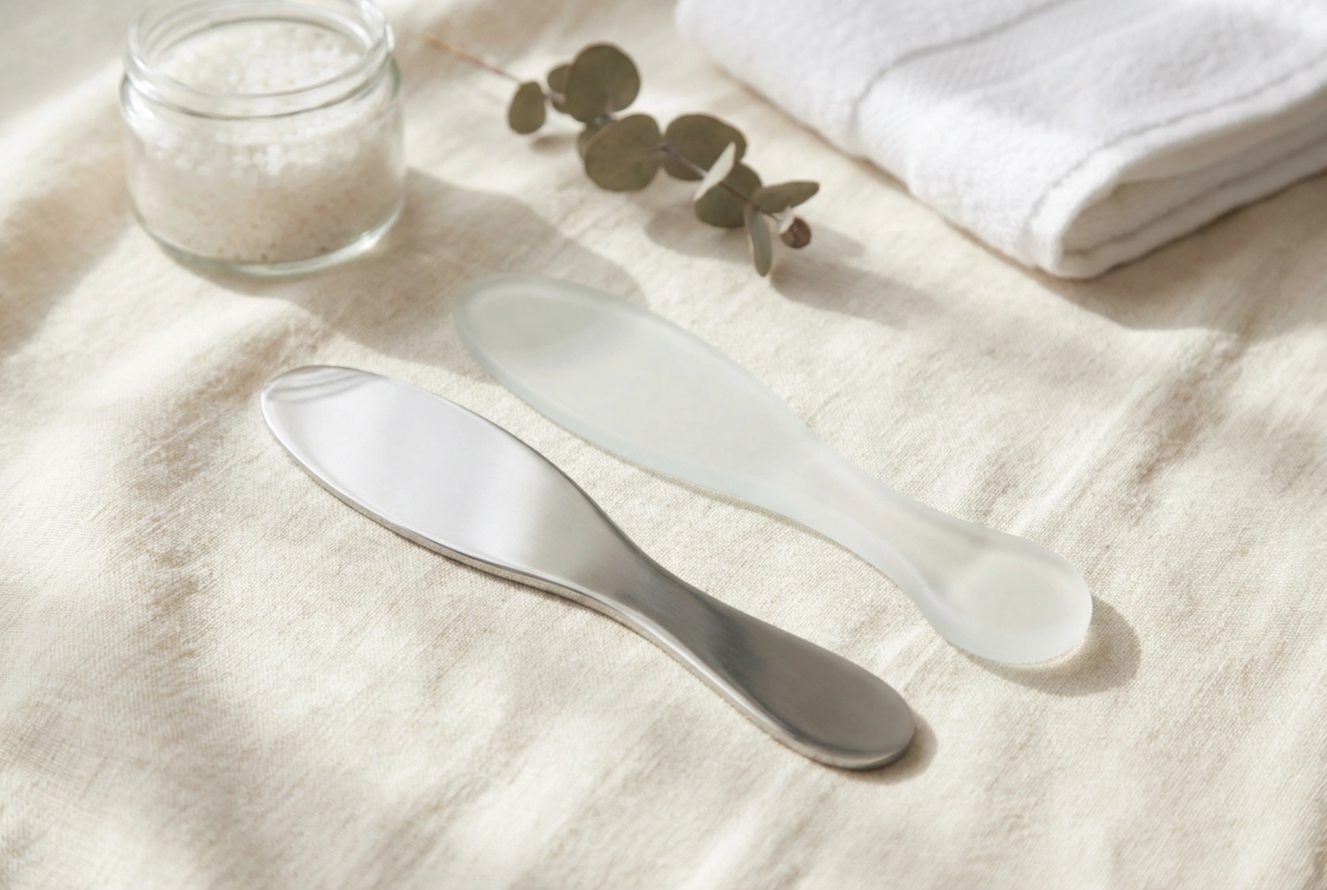 Ayak Törpüsü: Ne Zaman Metal, Ne Zaman Cam Tercih Edilmeli?