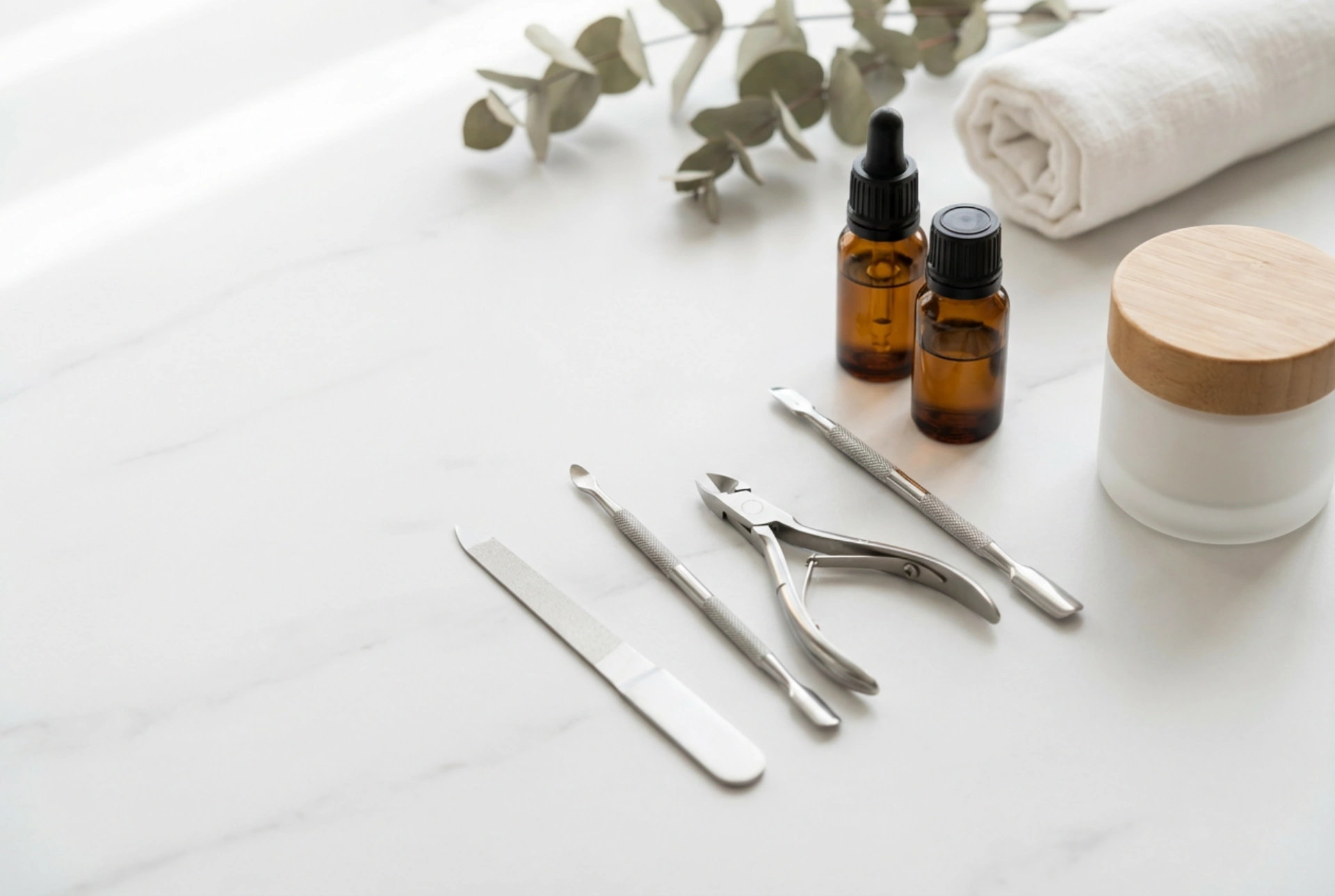 Profesyonel Manikür ve Pedikür Seti: İçeriği ve Hijyen Kuralları